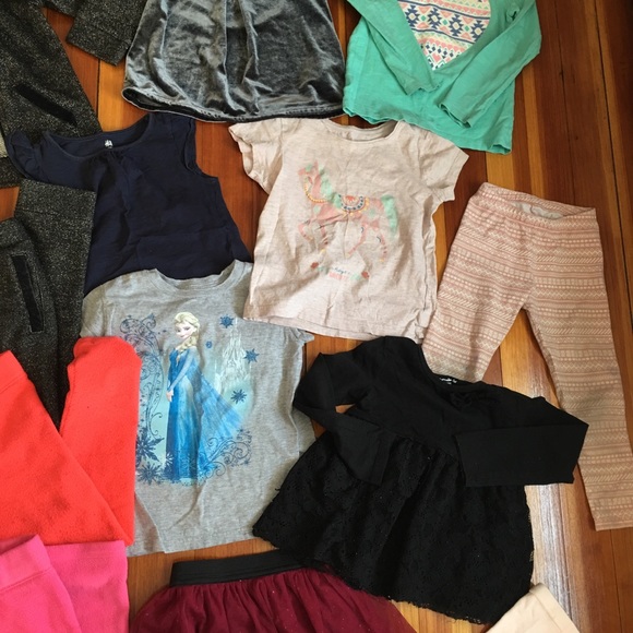 DONATING TOMORROW! Bundle of girl clothes - Picture 4 of 8